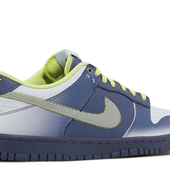 Nike Dunk Low Halloween I Am Fearless Boy 7Y Kids Sneakers in Blue and Lime - Picture 2 of 13